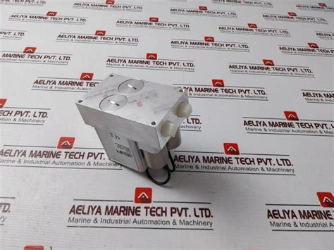 Bronkhorst Mic-202 Mani-flow Fluid Control System – Aeliya Marine Tech