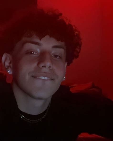 Julian Barboza (@julian.barboza) • Instagram photos and videos | Julian, Youtube, Youtube videos