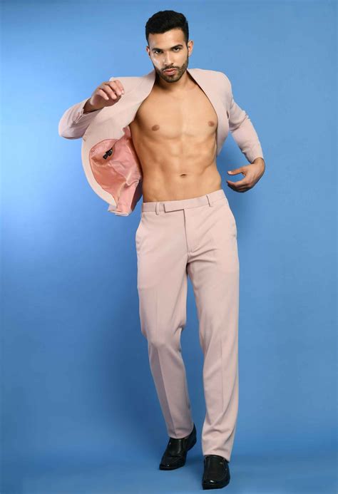 Pink Solid Knitted Smart Fit Suit – SQUIREHOOD