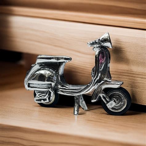 Vespa Bike- Pure Sterling silver showpiece – Shining Silver.in