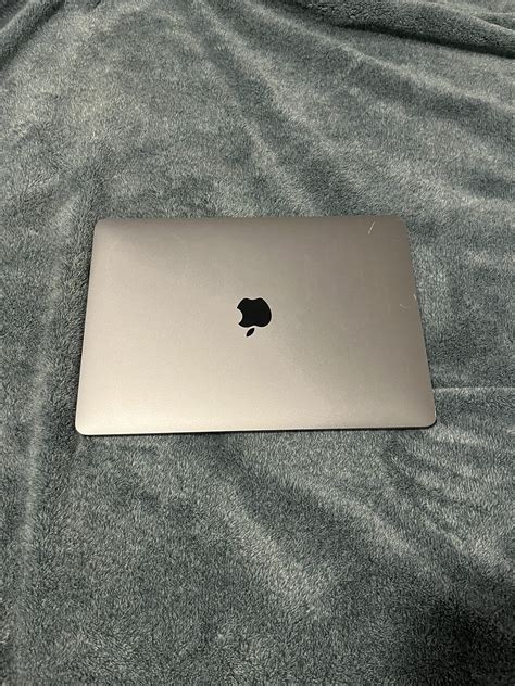 MacBook Pro 2020 13” M1 ( partial screen discoloration CHECK DISC ...
