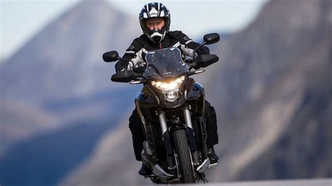 How to choose a motorcycle helmet | MICHELIN