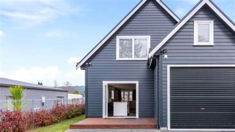 Kinloch Escape | Accommodation in Taupō, New Zealand