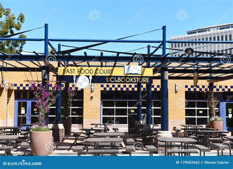 IRVINE, CALIFORNIA - 16 APRIL 2020: UCI Food Court and Bookstore on the ...