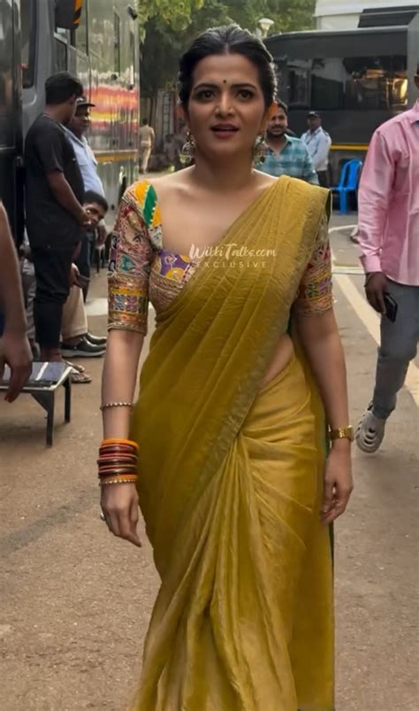 DD-MIA LUXE (ELBOW SLEEVE EDIT) – efwbyfathimastore