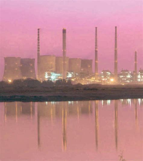 Power play: Report indicts none