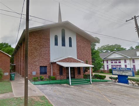 St. Luke Baptist Hosts Family and Friends Sunday - The Messenger News