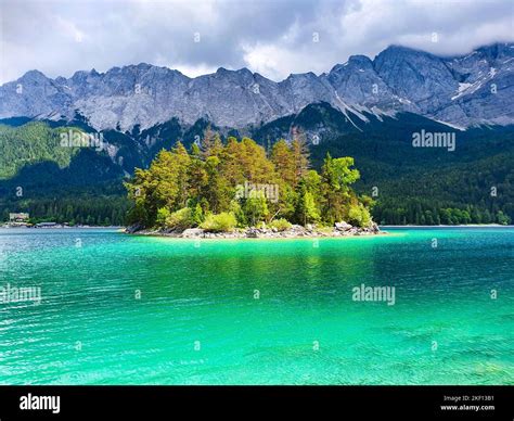 Eibsee lake near Garmisch-Partenkirchen town in Bavaria, Germany Stock ...