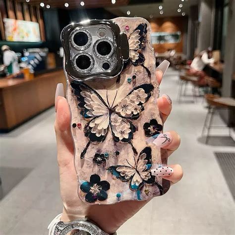 Celestial Flutter – Peeperly