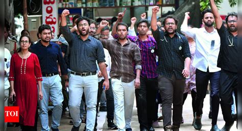 RG Kar Hospital Rape: Doctors Protest and Raise Awareness on RG Kar ...