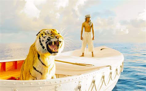 #少年派的奇幻漂流 #电影解说 少年和老虎被困大海227天，为了不被老虎吃掉，他必须每天给老虎抓鱼吃_哔哩哔哩_bilibili