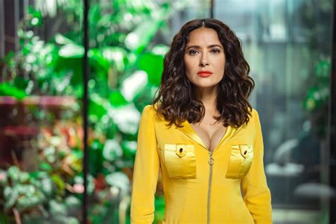 Salma Hayeks milliardenschwerer Ehemann ist offenbar ein Anziehungspunkt für wunderschöne Frauen