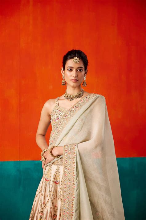 Ivory Lehenga Set – Aman Takyar