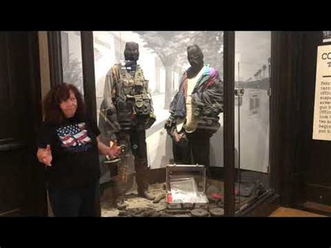 North Hollywood Shoot Out Exhibit at LAPD Museum - YouTube