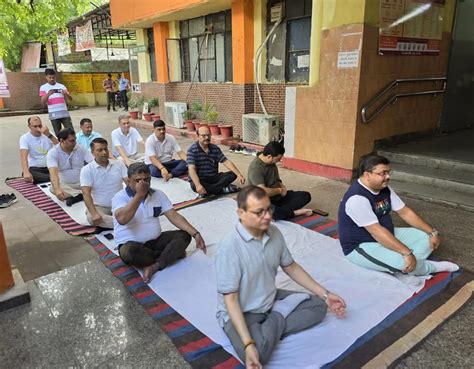 योग से शारीरिक और मानसिक दिक्कतों को किया जा सकता है दूर :डॉ. एन.बी ...