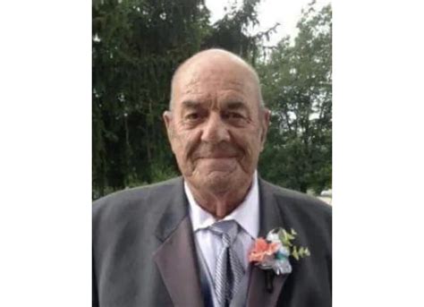 William Wallace Obituary (2024) - Oneida, IL - Hurd-Hendricks Funeral ...