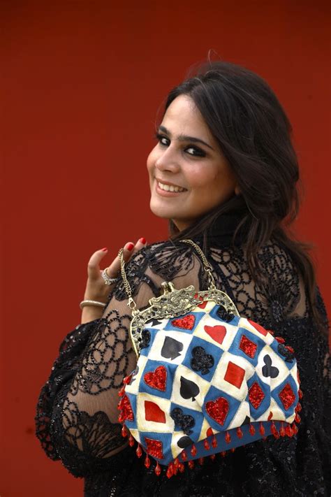 Stall No. 67 'Begum' Batwa Clutch Bag – Fanaan