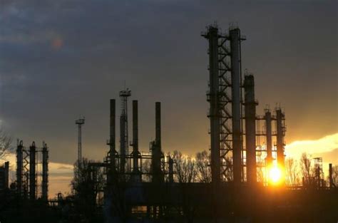 India invites bids for small oil, gas fields after 6 years - IBTimes India