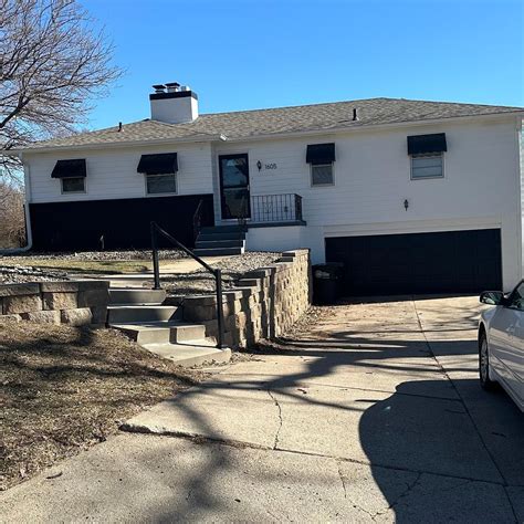 1605 S 95th St, Omaha, NE 68124 | Zillow