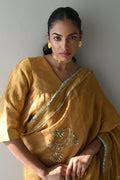 Kurkuri Saree in Gold Crushed Tissue – Shorshe Clothing