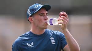 Eng vs SL - Zak Crawley ruled out of SL Tests due to fractured finger ...