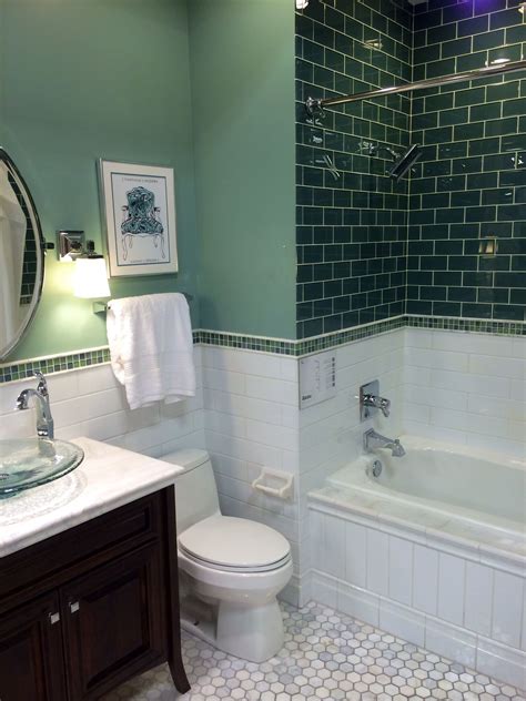 Bathroom tile color idea. Greens. | Роскошные ванные комнаты, Роскошная ...