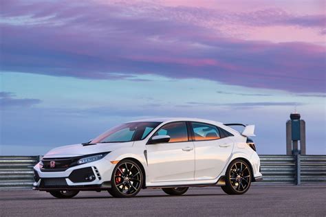 2019 Honda Civic Type R pictures, specs and price | CarsXA
