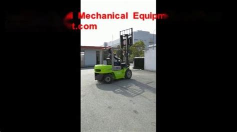 China Low Price 3 Ton Diesel Forklift with 3 Stage Mast 3000kg Fork ...