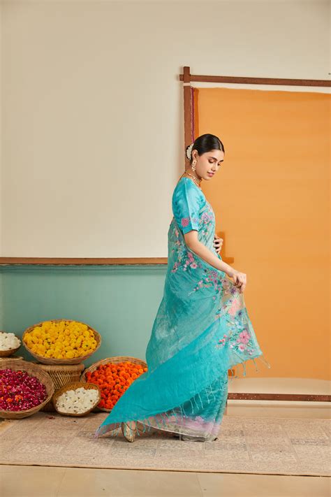 Nasrin Zari Linen Sari