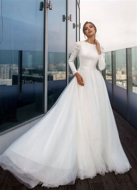 long sleeve embroidered wedding dress