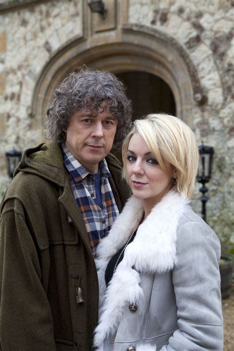 Sheridan Smith returns to Jonathan Creek for tonight's Bank Holiday ...