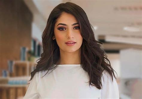 Which is better: Human Hair Wigs or Toppers?