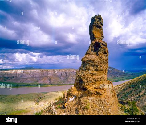 Pinnacle and Missouri River, Upper Missouri Breaks National Monument ...