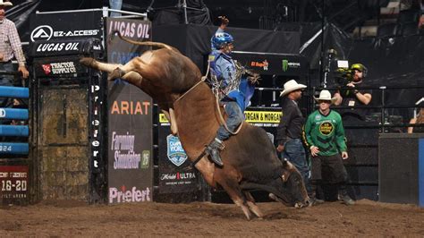 That Mexican OT takes hit from bull at Fort Worth event | Fort Worth ...
