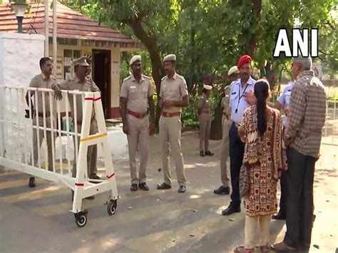 Kalakshetra row: Protest held outside Chennai campus demanding judicial ...