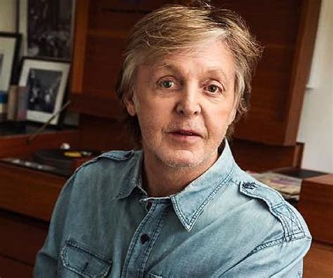 Paul McCartney Biography - Childhood, Life Achievements & Timeline