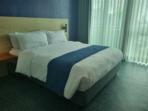 LEEZ INN MAKATI (Metro Manila) - Hotel Reviews, Photos, Rate Comparison ...