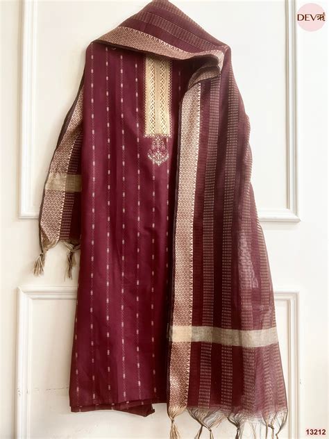 Maroon Cotton Handloom Printed Unstitched 3-Piece Suit (Devri – D.No 1