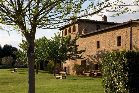 Virat Kohli & Anushka Sharma's Wedding at Borgo Finocchieto, Italy | AD ...