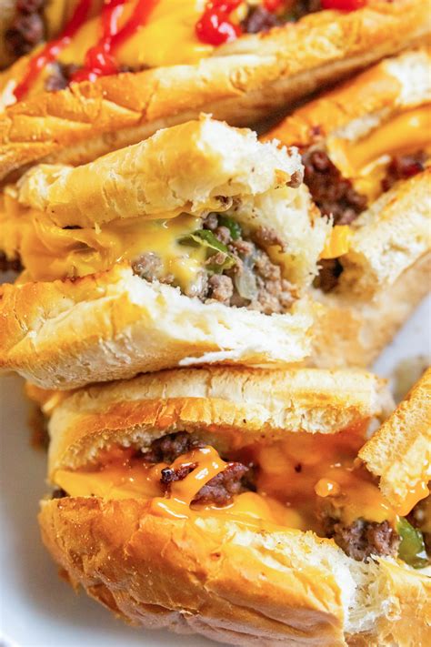 CHEESY GROUND BEEF SANDWICH + WonkyWonderful