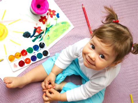 Marcos do desenvolvimento: Socialização | BabyCenter