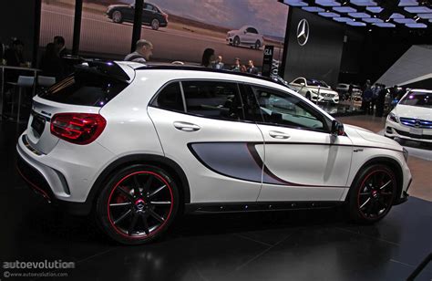 Mercedes GLA 45 AMG Is the Sportiest Crossover in Detroit [Live Photos] - autoevolution