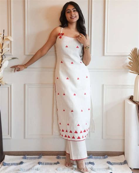 Heartly whispers-cotton cut sleeves kurti (set of 3) – Eraya