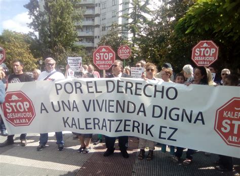 Lau seme-alaba dituen Dulantziko familia baten etxegabetzeaz ohartarazi ...