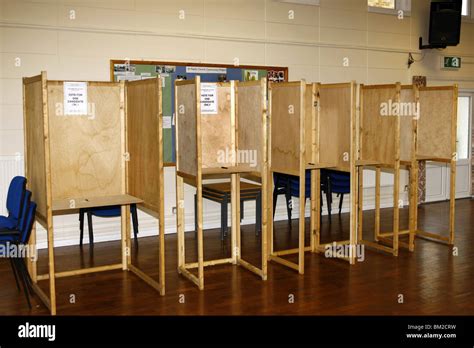 Voting Booth 的图像结果