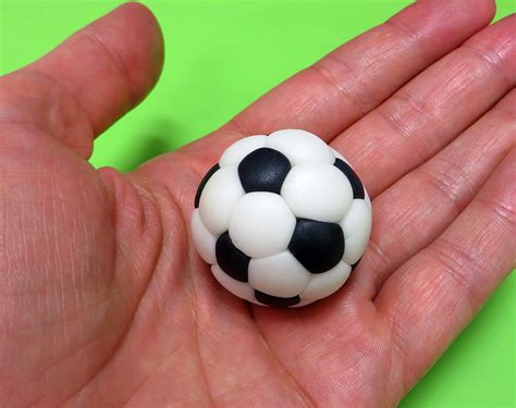 Fondant Human Figures Football 的图像结果