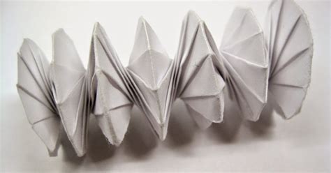 Origami Paper Spring 的图像结果