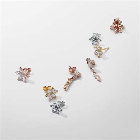 Buy Pandora Stud Earrings Online - Gold Sparkling Herbarium Cluster ...