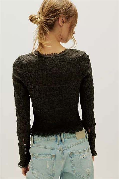 FREE PEOPLE Elliot Smocked Solid Top WASHED BLACK XL – Dodo's Finds