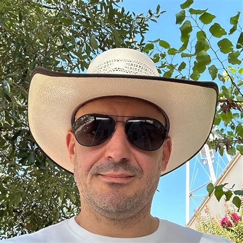 Data Engineering on Azure eBook : Riscutia, Vlad: Amazon.in: Kindle Store